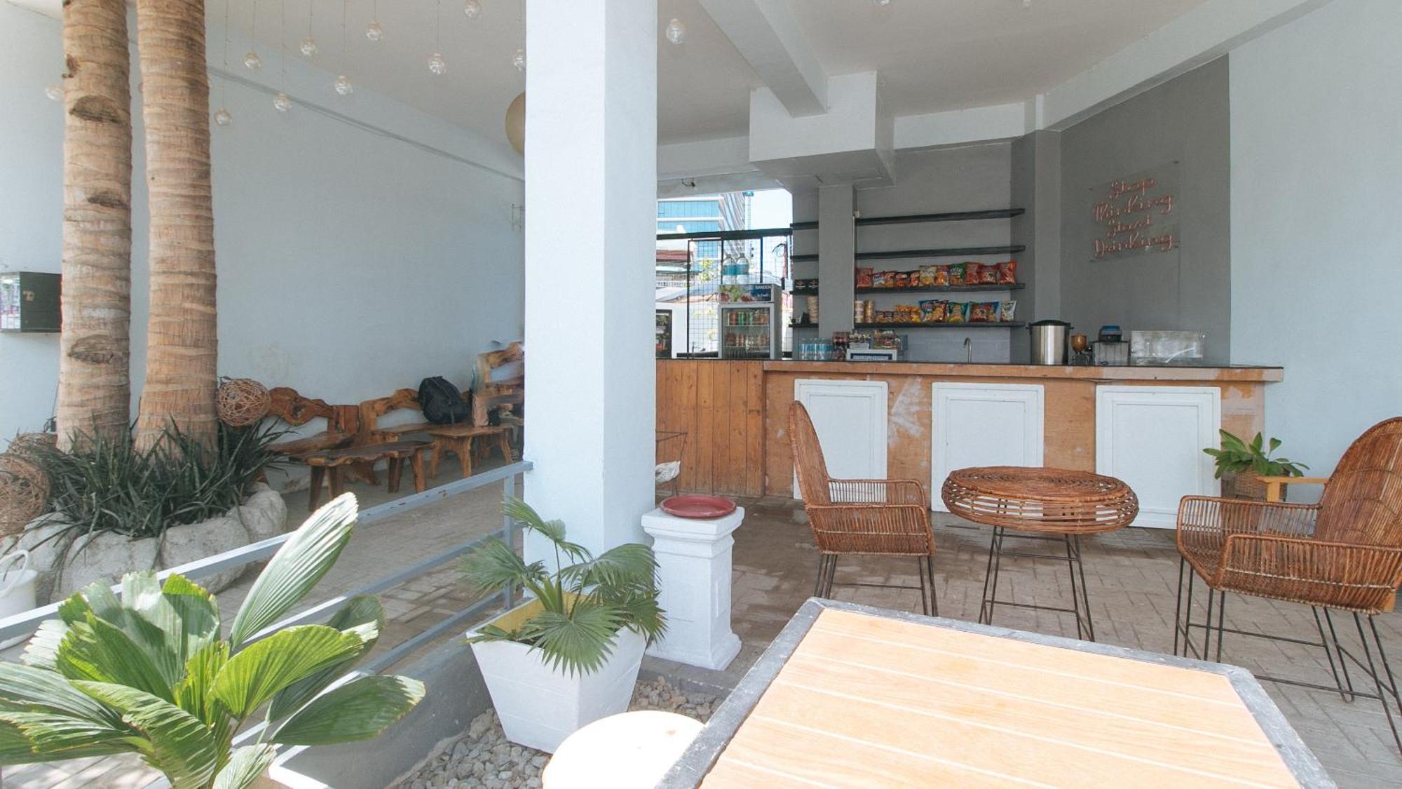 Reddoorz At Fat J Apartelle Mactan Cebu Zewnętrze zdjęcie