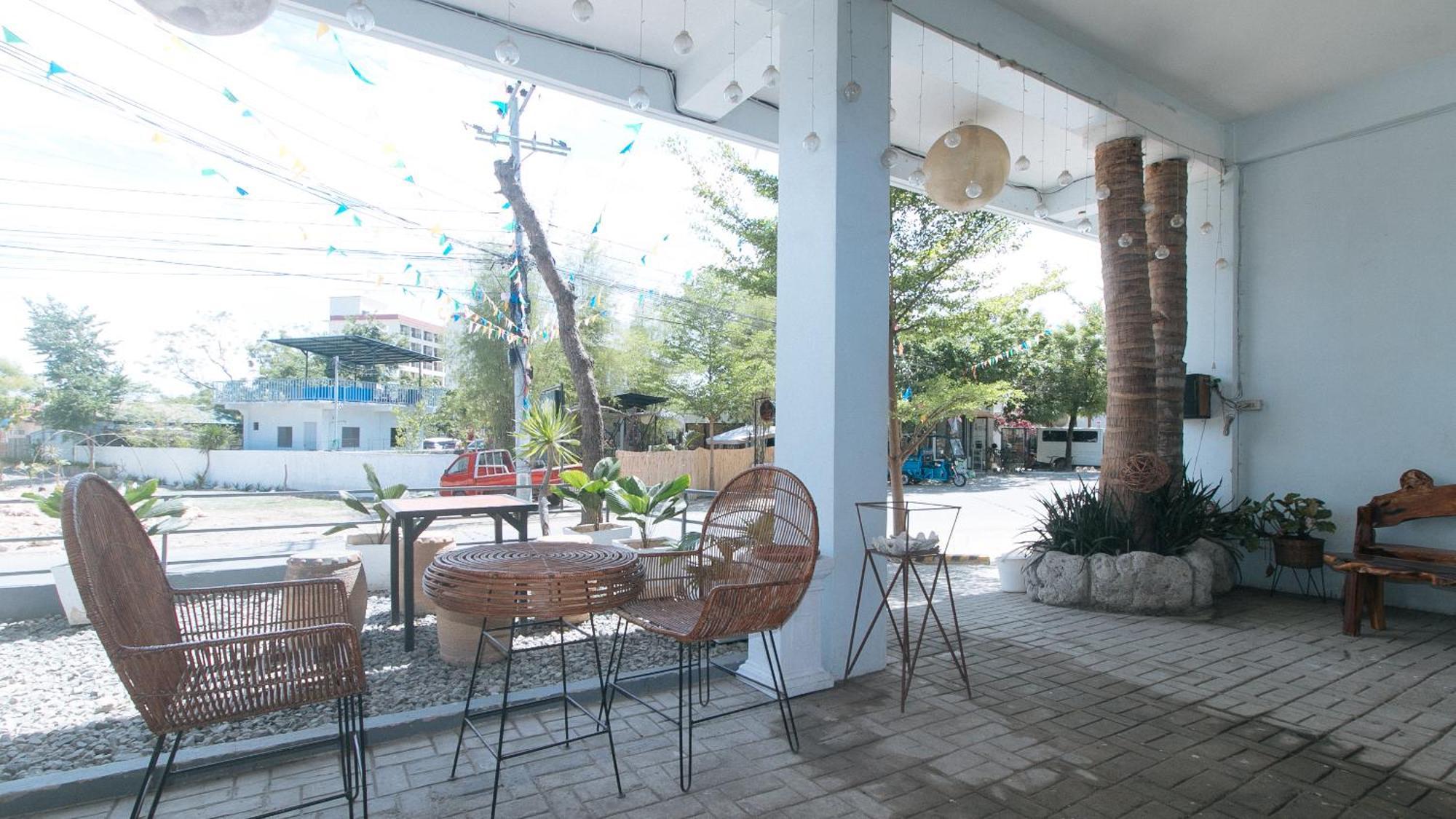 Reddoorz At Fat J Apartelle Mactan Cebu Zewnętrze zdjęcie