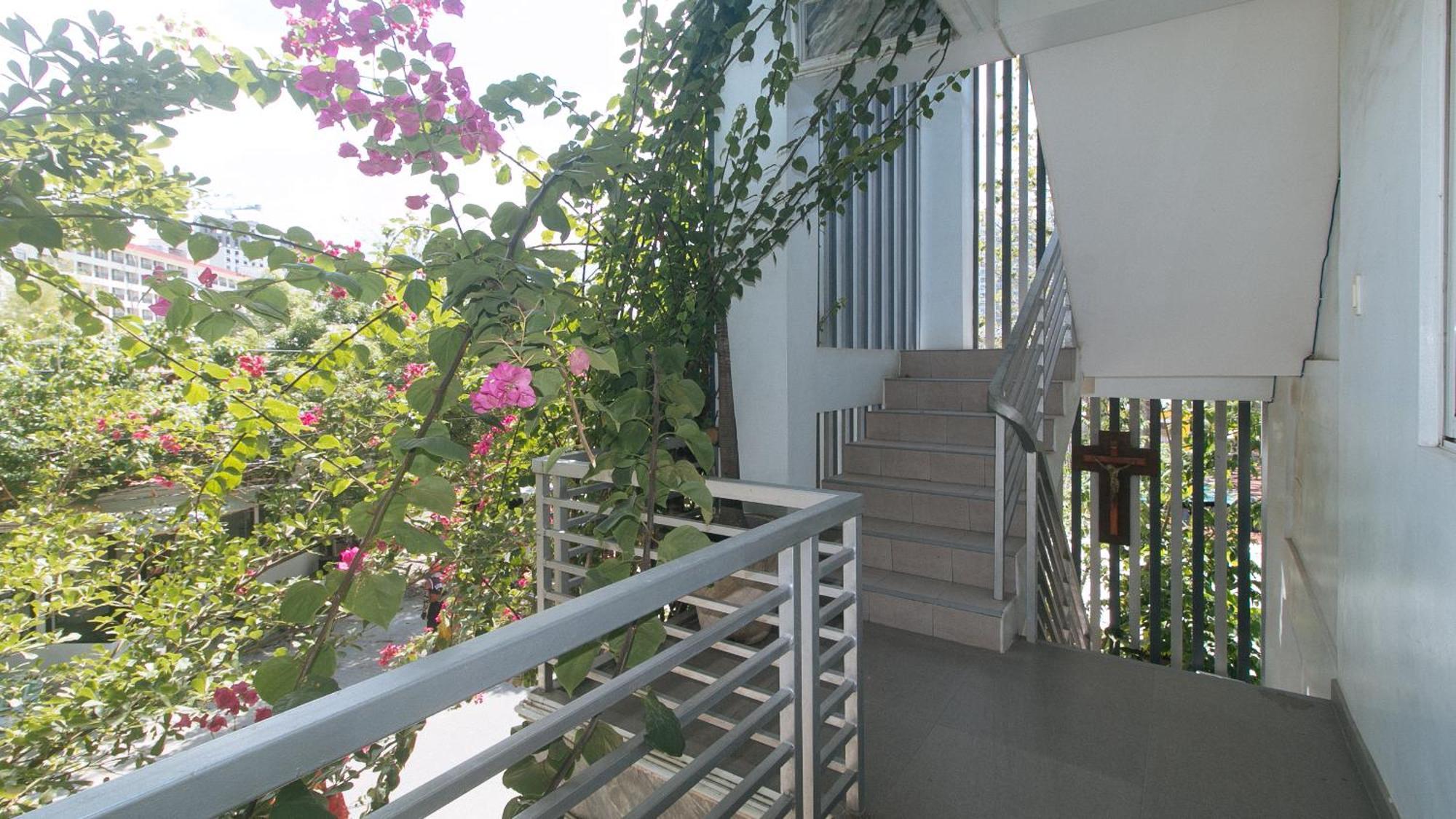 Reddoorz At Fat J Apartelle Mactan Cebu Zewnętrze zdjęcie