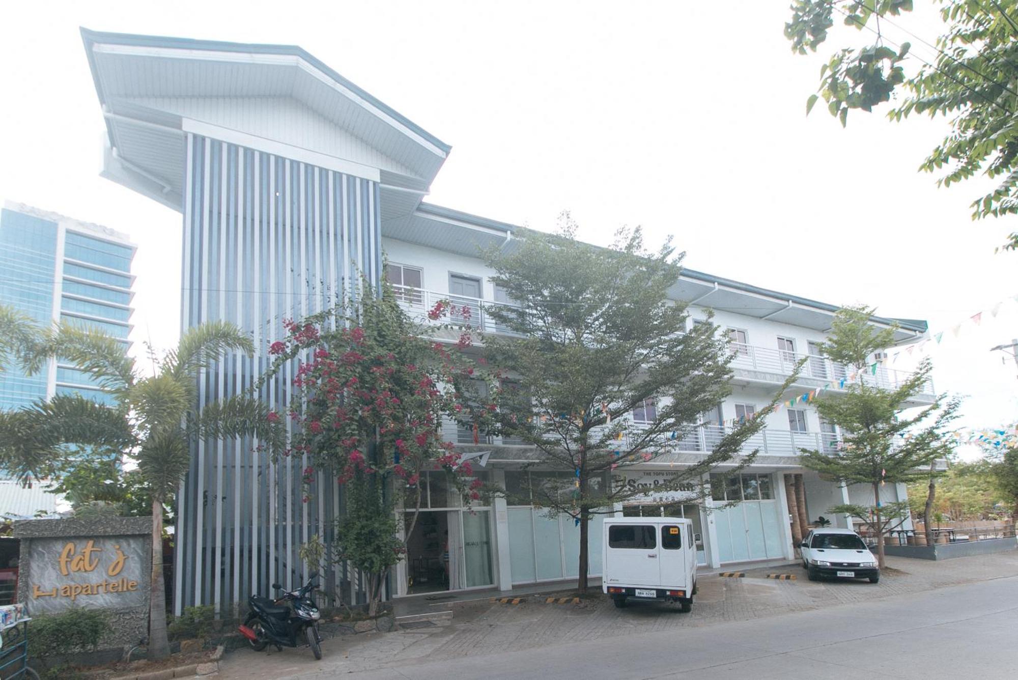 Reddoorz At Fat J Apartelle Mactan Cebu Zewnętrze zdjęcie