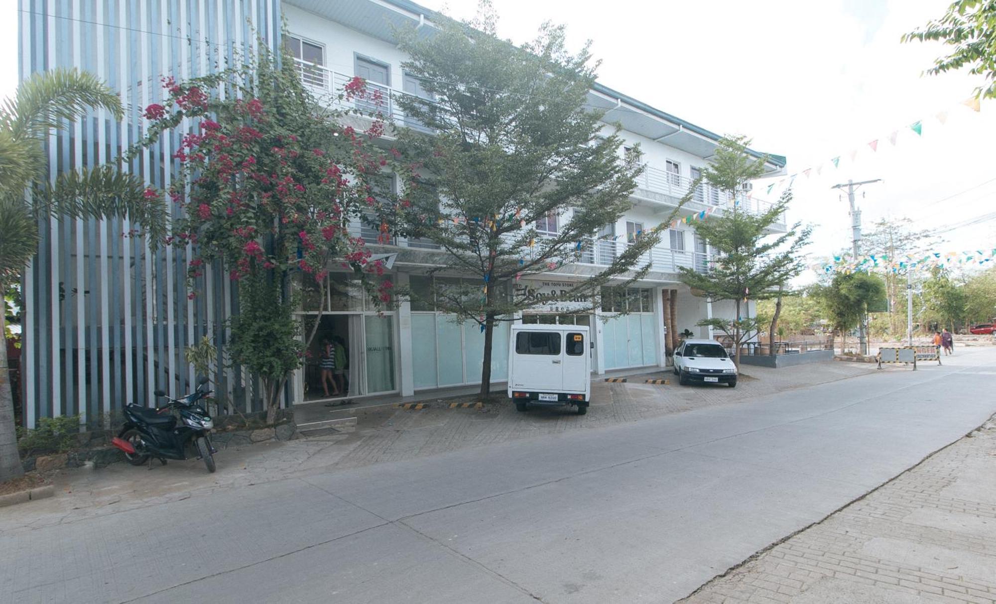 Reddoorz At Fat J Apartelle Mactan Cebu Zewnętrze zdjęcie